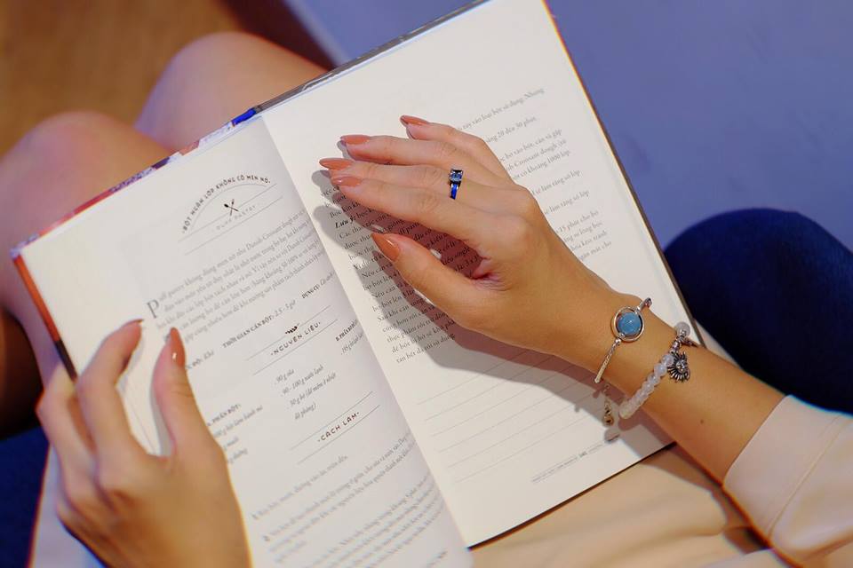 B&iacute; k&iacute;p s&agrave;nh điệu của sao Việt: Sở hữu 1 vi&ecirc;n đ&aacute; phong thủy mang may mắn cho cuộc sống - Ảnh 2.