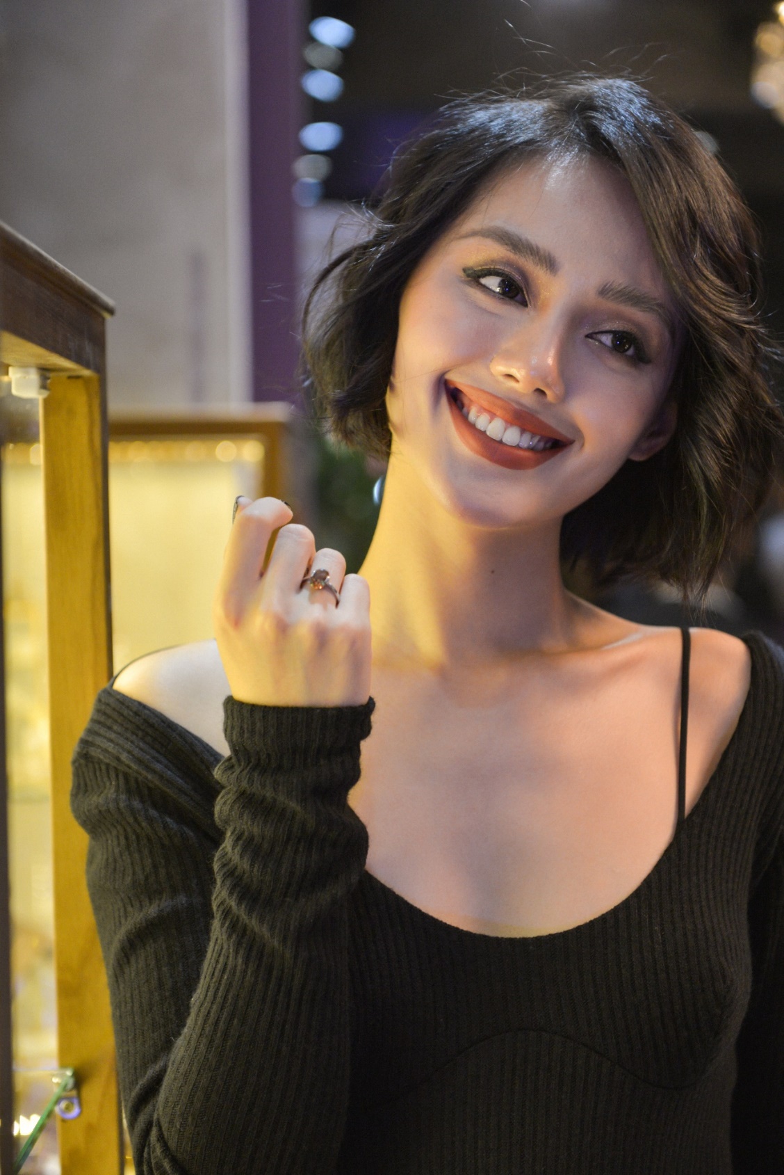 B&iacute; k&iacute;p s&agrave;nh điệu của sao Việt: Sở hữu 1 vi&ecirc;n đ&aacute; phong thủy mang may mắn cho cuộc sống - Ảnh 5.