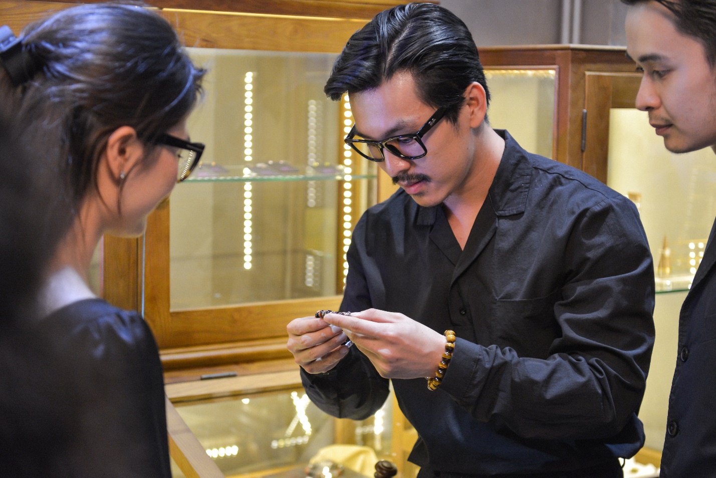 B&iacute; k&iacute;p s&agrave;nh điệu của sao Việt: Sở hữu 1 vi&ecirc;n đ&aacute; phong thủy mang may mắn cho cuộc sống - Ảnh 6.