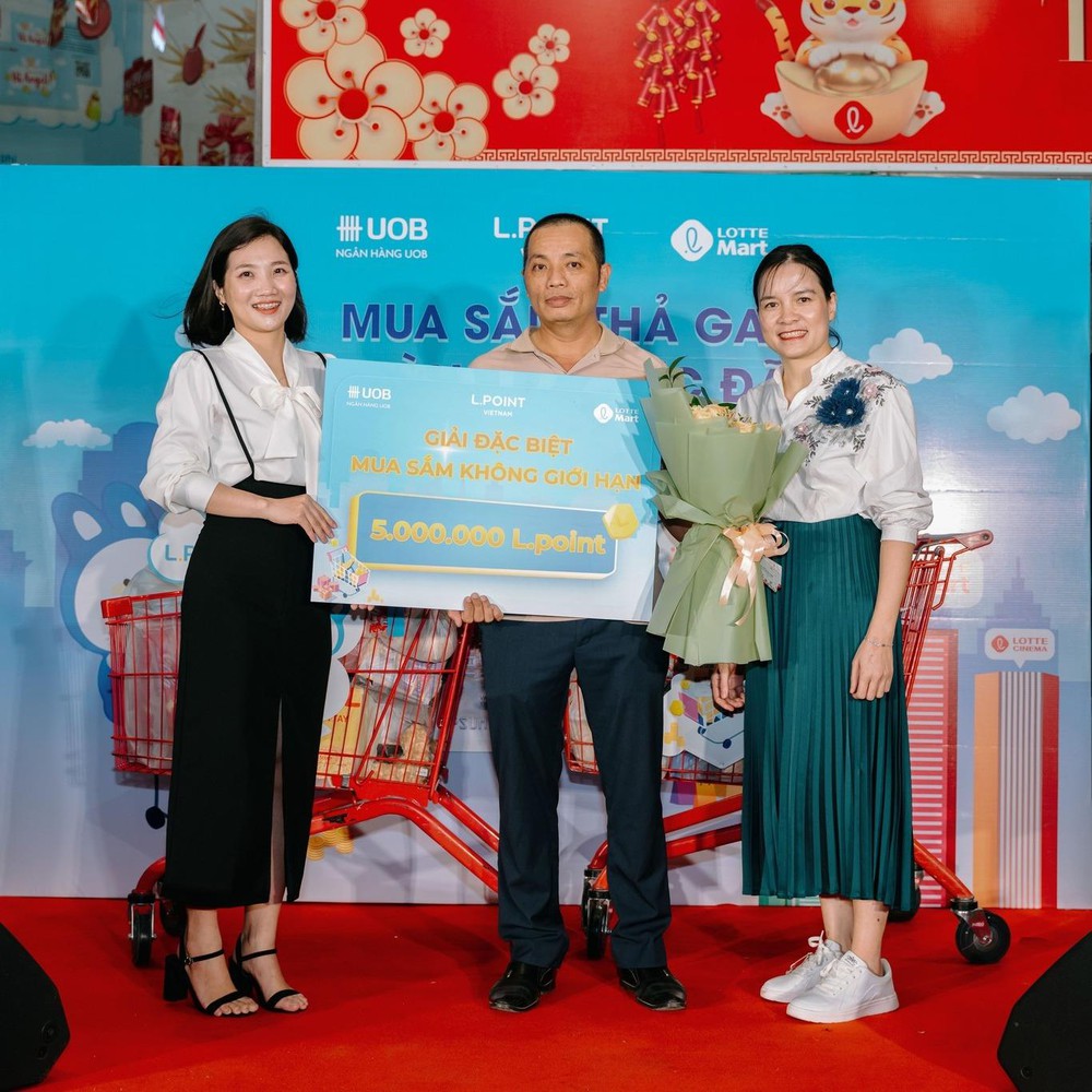 Mua sắm thả ga, ho&agrave;n tiền cực đ&atilde; với ưu đ&atilde;i lớn cho chủ thẻ UOB-L.POINT - Ảnh 1.
