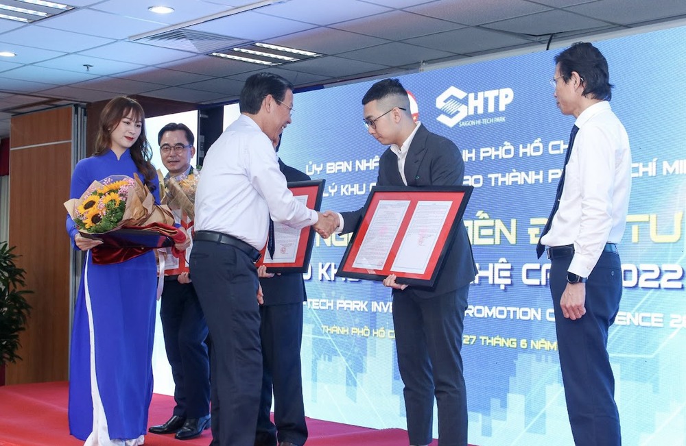 Chủ tịch Phan Văn Mãi: Tái cơ cấu đầu tư, thu hút đầu tư mới vào khu Công nghệ cao TP.HCM - Ảnh 1.