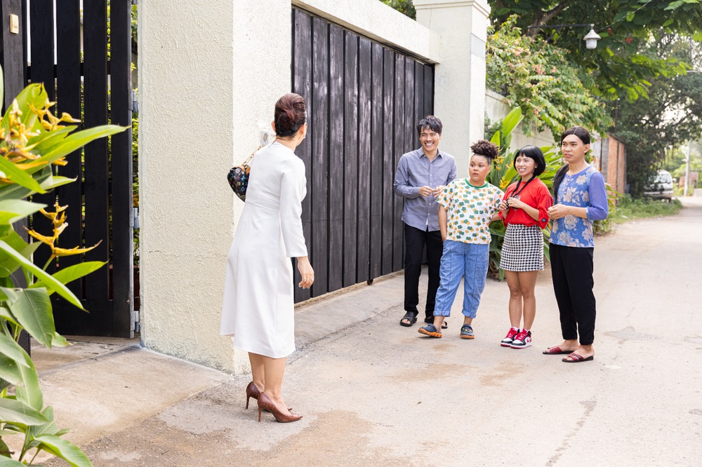 Gia Đình Cục Súc “biến hình” sang chảnh trong tập mới với bảo bối vạn người mê - Ảnh 1.