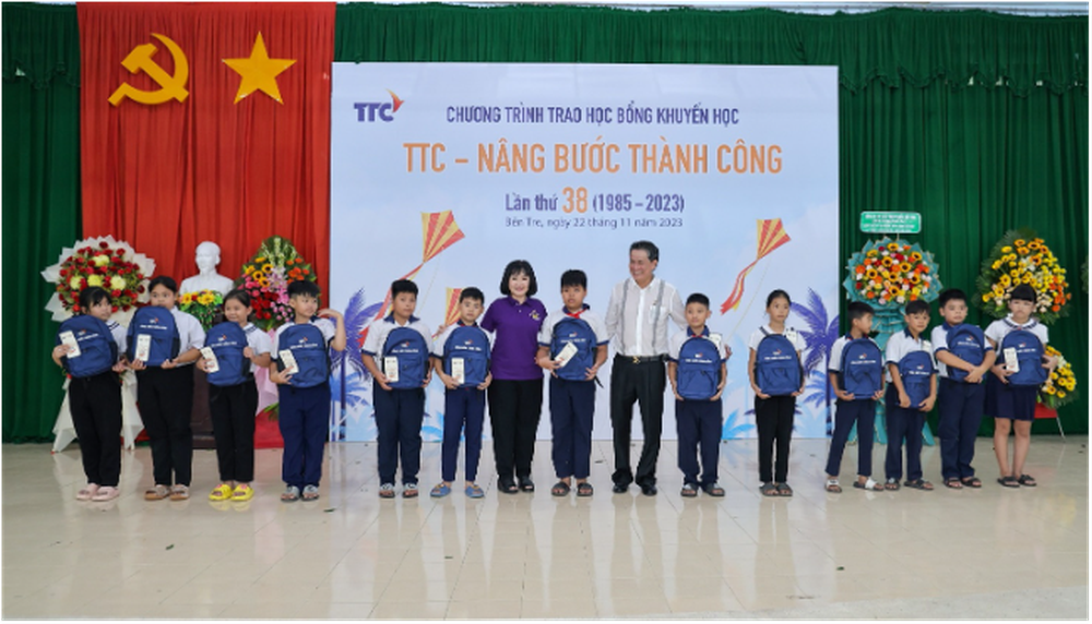 Trao học bổng TTC - Nâng bước thành công lần thứ 38 năm 2023 - Ảnh 3.