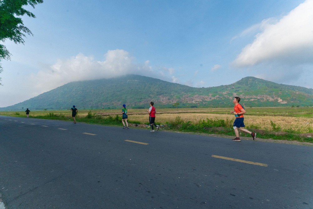 Ngắm các runner nhí đáng yêu trên đường chạy Baden Mountain Marathon 2023 - Ảnh 5.