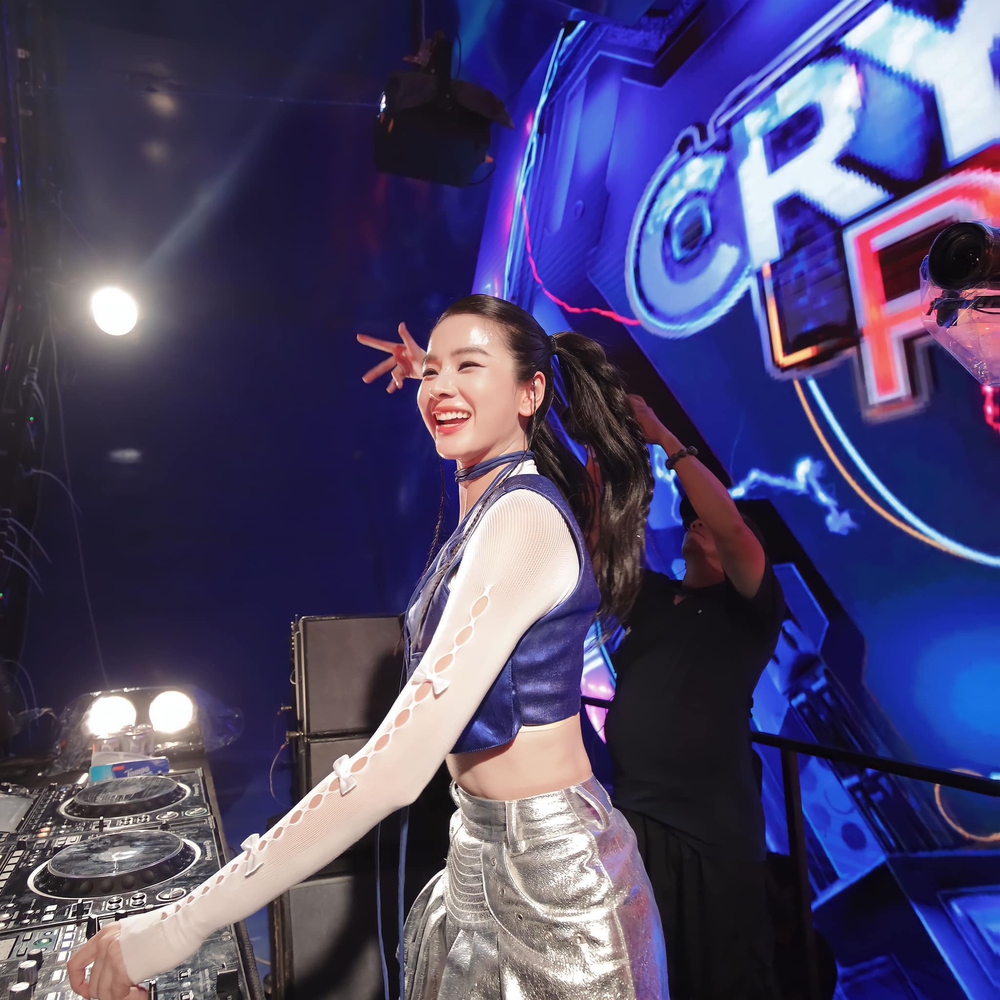 Với 55.000 khán giả Đà Nẵng - Tiger Crystal Rave xứng danh EDM Festival té nước cực khủng - Ảnh 2.