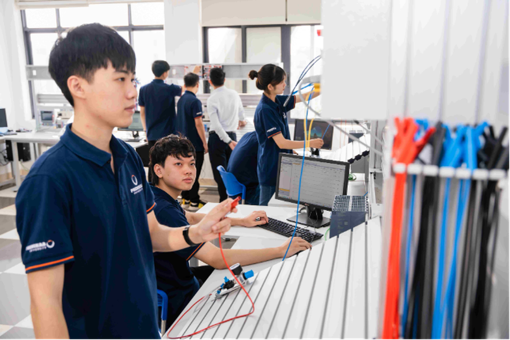 Tận dụng tiềm năng của AI với chương trình đào tạo tại trường Đại học Phenikaa - Ảnh 3. Tận dụng tiềm năng của AI với chương trình đào tạo tại trường Đại học Phenikaa - Ảnh 3.