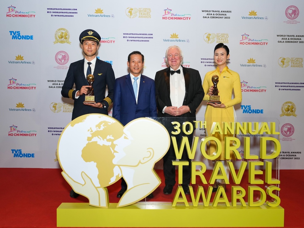 Vietnam Airlines nhận bốn giải thưởng lớn tại World Travel Awards - Ảnh 3.