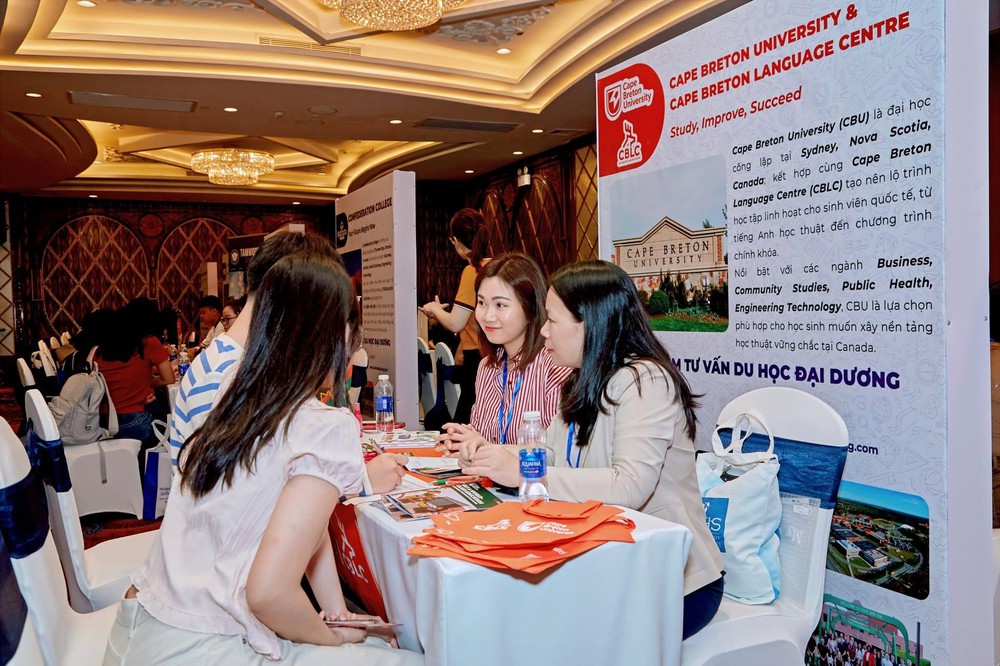 Mới t&igrave;m hiểu du học: N&ecirc;n hỏi g&igrave; trước khi chọn trường?- Ảnh 1.