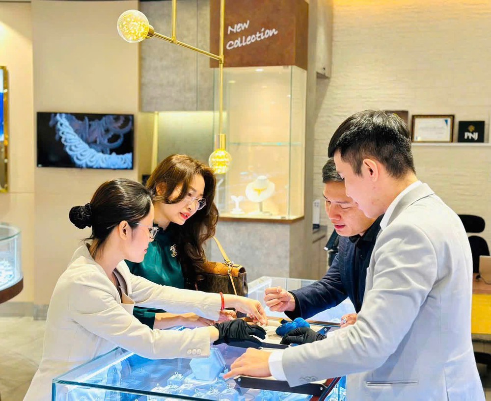 PNJ trình Đại hội đồng cổ đông phương án tái thiết toàn diện, củng cố nền tảng cho giai đoạn phục hồi- Ảnh 2.