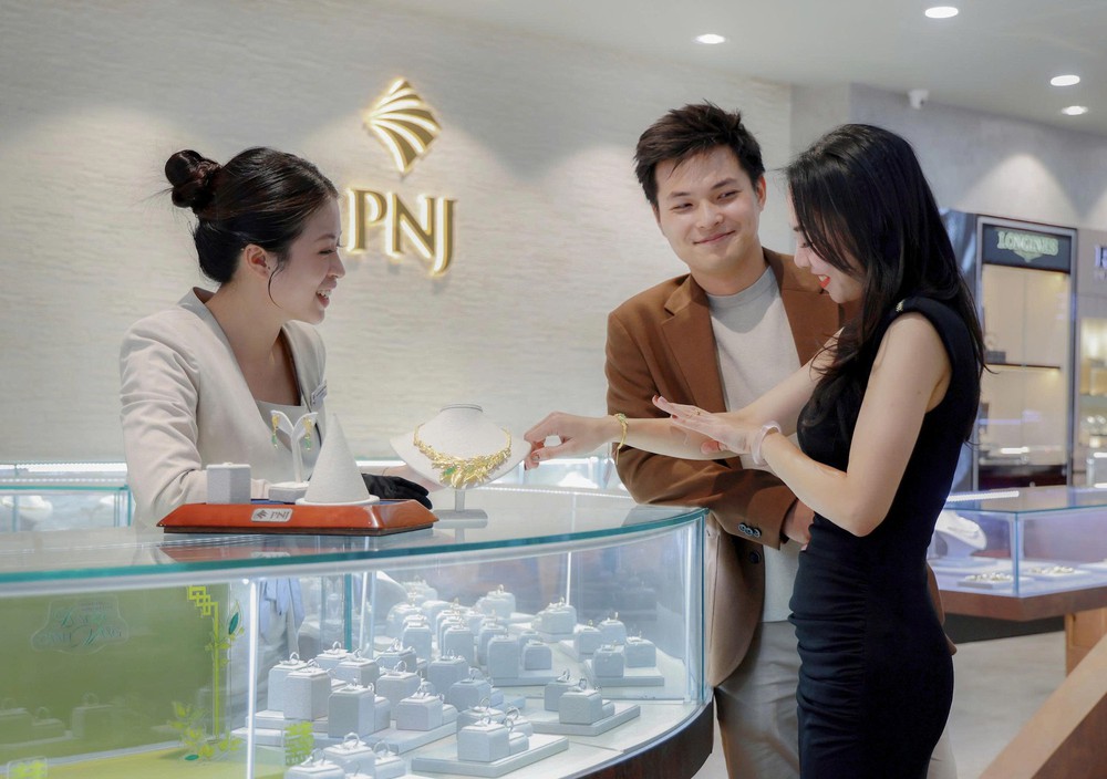 Cổ đông PNJ thông qua tất cả tờ trình tại ĐHĐCĐ bất thường 2026, đồng hành cùng kế hoạch tái thiết  khôi phục kinh doanh - Ảnh 2.