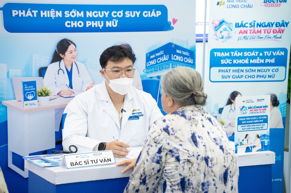 Bác sĩ đồng hành 1:1 tư vấn sức khỏe miễn phí tại Long Châu- Ảnh 1.