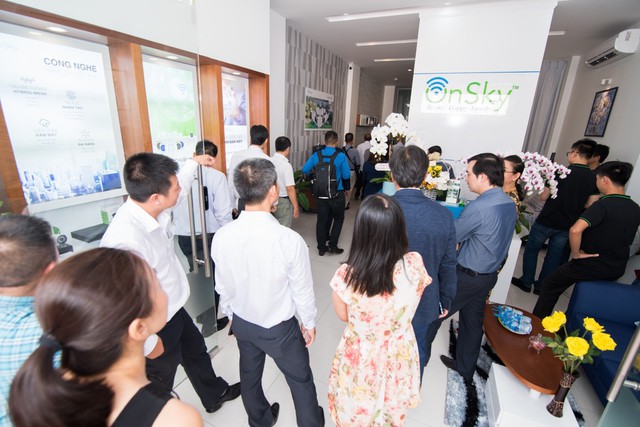 Khai trương showroom chính thức sản phẩm và giải pháp smart home OnSky tại Việt Nam - Ảnh 3.