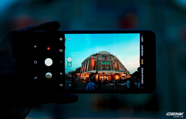 Trải nghiệm chiếc smartphone Samsung đầu tiên có khả năng chụp ảnh rộng như mắt người - Ảnh 7.