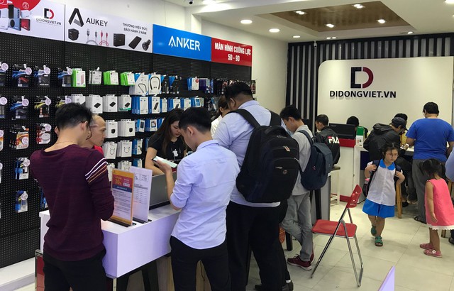 5 Flagship giảm đến 3 triệu do iPhone Xs Max - Ảnh 8.