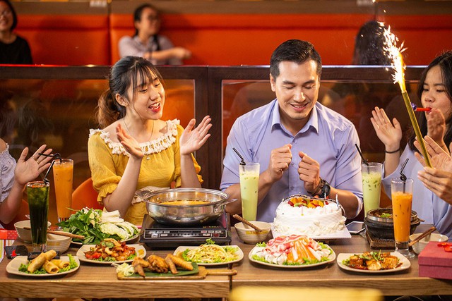 Chẳng cần &ocirc;ng gi&agrave; Noel, chỉ cần đi ăn ở những nh&agrave; h&agrave;ng n&agrave;y l&agrave; được nhận qu&agrave; khủng rồi - Ảnh 6.