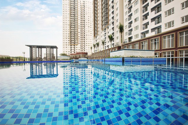 Khám phá hồ bơi vô cực siêu hot đang được giới trẻ truy lùng tại Sài Gòn - Ảnh 1.