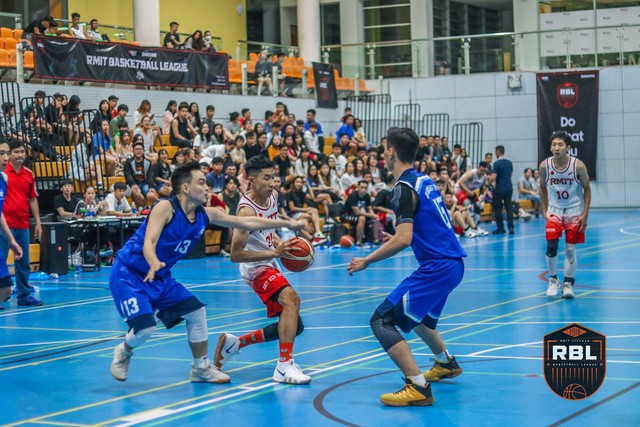 Giải bóng rổ Truyền thống RMIT 2018 (RBLxSamsung) trước thềm chung kết: Cuộc chạm trán khốc liệt giữa 4 anh tài - Ảnh 3.