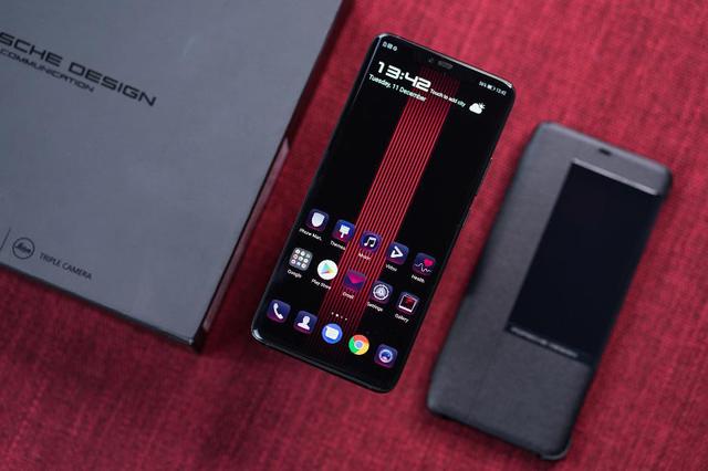 Loạt ảnh si&ecirc;u phẩm Mate 20 RS b&ecirc;n si&ecirc;u xe Porsche - Ảnh 7.