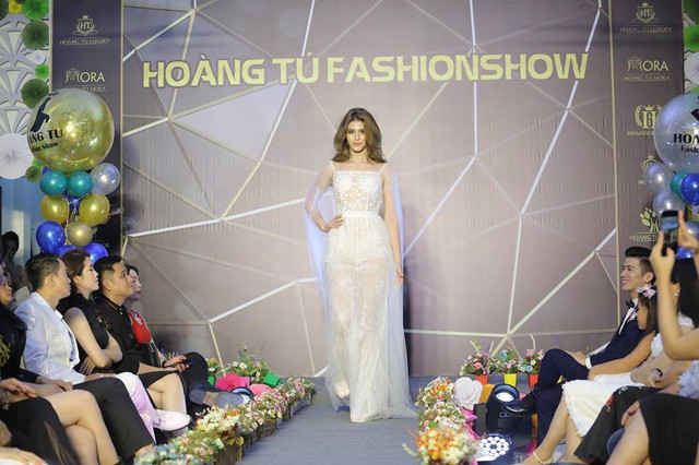 Ca sĩ Chu Bin khoe vũ đạo điêu luyện trong Hoang Tu Fashion Show - Ảnh 6.