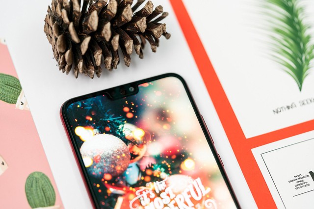 Bộ bí kíp lựa smartphone làm quà tặng bạn gái dịp Giáng Sinh chắc chắn khiến nàng đổ rụp - Ảnh 4.