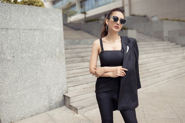 Học hỏi gu thời trang street style đầy đẳng cấp của hoa kh&ocirc;i L&ecirc; Nh&atilde; Băng - Ảnh 3.