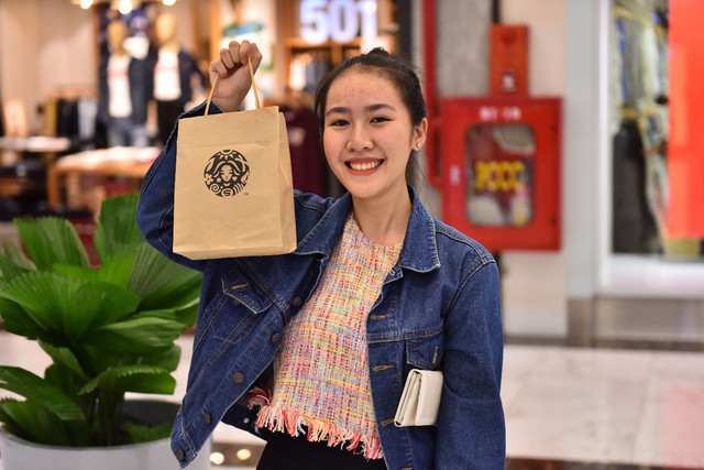 H&agrave;ng ngh&igrave;n người xếp h&agrave;ng nhận qu&agrave; miễn ph&iacute; từ thương hiệu mỹ phẩm H&agrave;n Quốc - Ảnh 10.