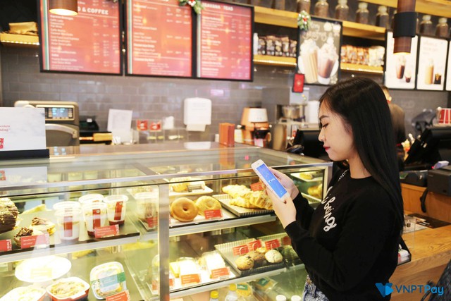 Bật mí bí kíp săn lùng voucher giảm giá “sập sàn” của giới trẻ - Ảnh 1.