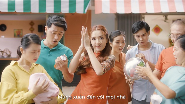 Ho&aacute; th&acirc;n th&agrave;nh &ldquo;n&agrave;ng ti&ecirc;n ho&agrave; giải, B&iacute;ch Phương vừa lầy vừa dễ thương hết cỡ trong MV &ldquo;Chuyện cũ bỏ qua - Ảnh 6.
