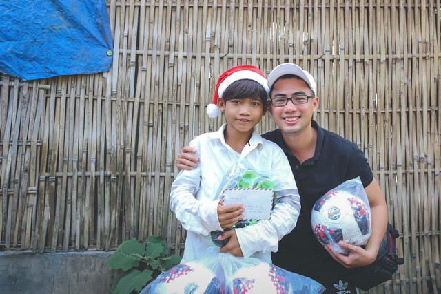 Kh&ocirc;ng phải qu&agrave; đắt tiền, đ&acirc;y mới l&agrave; điều đ&aacute;ng gi&aacute; nhất với trẻ em m&ugrave;a Gi&aacute;ng sinh! - Ảnh 1.