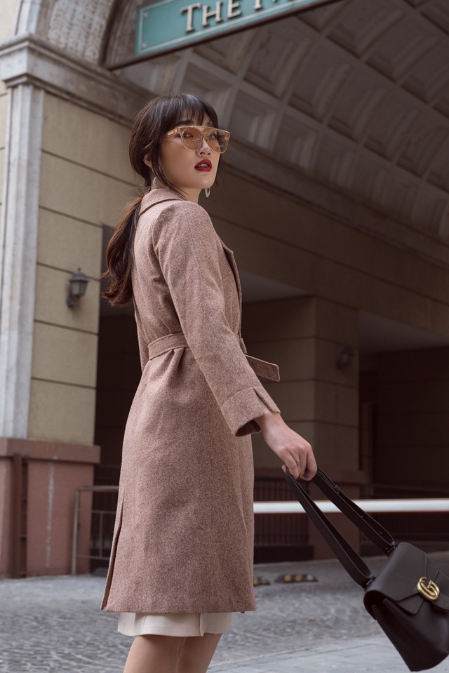 Ho&aacute; qu&yacute; c&ocirc; c&ocirc;ng sở xinh đẹp v&agrave; s&agrave;nh điệu trong BST Ladies In F/W - Ảnh 8.
