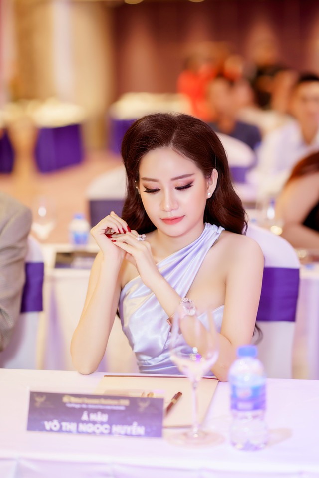 Á hậu Huyền Cò nhận lời mời làm giám khảo cuộc thi Hoa hậu Doanh nhân Thế giới 2019 - Ảnh 5.