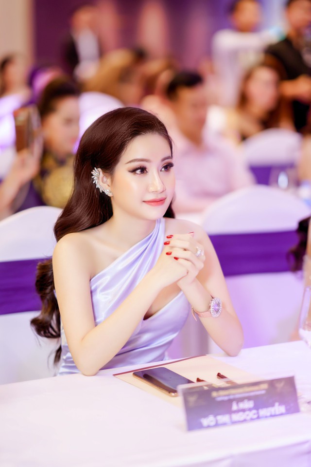Á hậu Huyền Cò nhận lời mời làm giám khảo cuộc thi Hoa hậu Doanh nhân Thế giới 2019 - Ảnh 7.