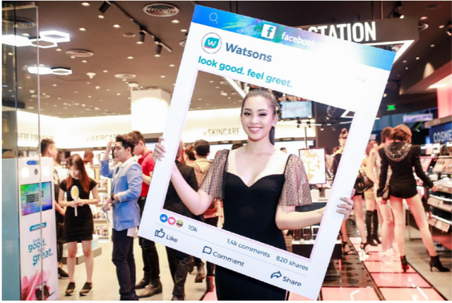 Hoa hậu Tiểu Vy cùng dàn hot face Việt hội tụ tại sự kiện khai trương Watsons Việt Nam - Ảnh 4.
