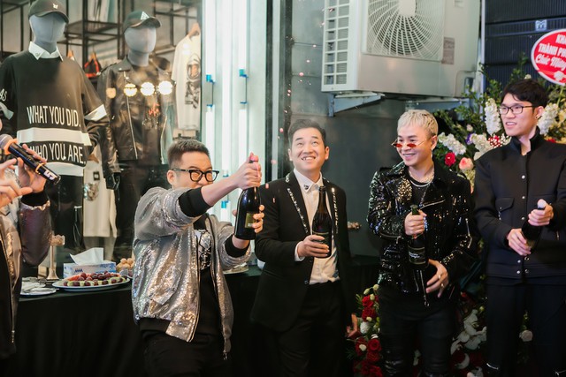 Binz &ldquo;chất chơi&rdquo; c&ugrave;ng d&agrave;n sao &ldquo;nam thần&rdquo; cuốn h&uacute;t trong sự kiện ra mắt Meuw Menswear tại Hải Ph&ograve;ng - Ảnh 1.