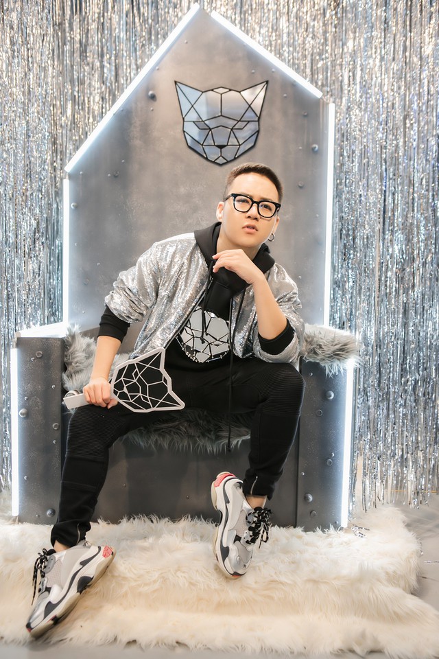 Binz &ldquo;chất chơi&rdquo; c&ugrave;ng d&agrave;n sao &ldquo;nam thần&rdquo; cuốn h&uacute;t trong sự kiện ra mắt Meuw Menswear tại Hải Ph&ograve;ng - Ảnh 8.