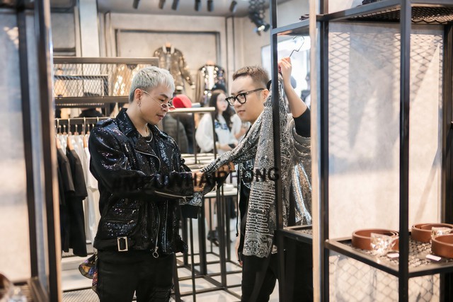 Binz &ldquo;chất chơi&rdquo; c&ugrave;ng d&agrave;n sao &ldquo;nam thần&rdquo; cuốn h&uacute;t trong sự kiện ra mắt Meuw Menswear tại Hải Ph&ograve;ng - Ảnh 9.