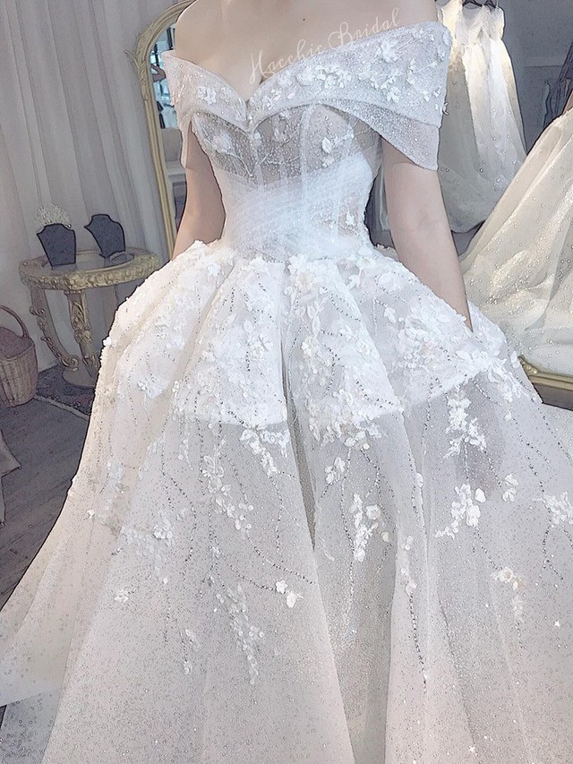 Cô dâu trong đám cưới khủng ở Nam Định đặt 3 váy cưới hàng trăm triệu từ thương hiệu đã thiết kế cho Lan Khuê - Ảnh 6.