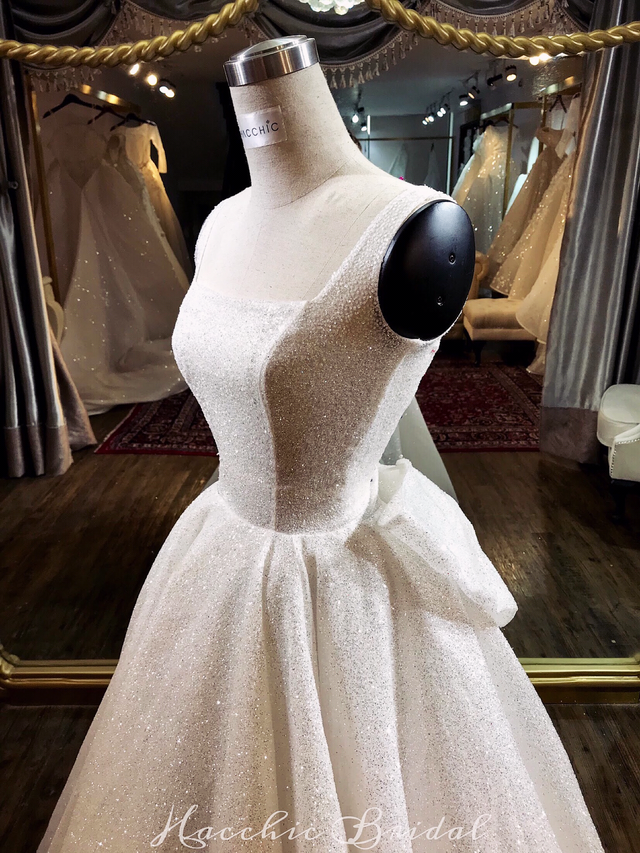 Cô dâu trong đám cưới khủng ở Nam Định đặt 3 váy cưới hàng trăm triệu từ thương hiệu đã thiết kế cho Lan Khuê - Ảnh 8.