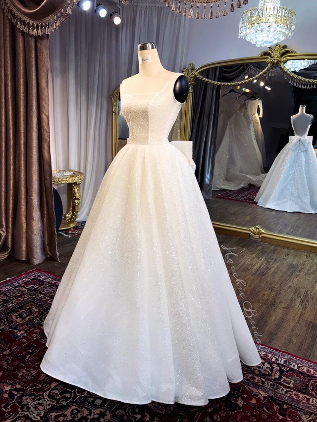 Cô dâu trong đám cưới khủng ở Nam Định đặt 3 váy cưới hàng trăm triệu từ thương hiệu đã thiết kế cho Lan Khuê - Ảnh 7.