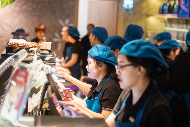 Ấn tượng m&agrave;n ch&agrave;o s&acirc;n của The Cups Coffee &ndash; Chuỗi c&agrave; ph&ecirc; mới tại Đ&agrave; Nẵng - Ảnh 9.