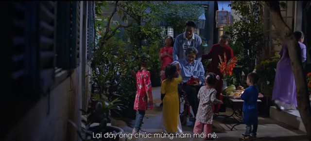 &ldquo;Đầu năm trao muối&rdquo; &ndash; Bộ phim &yacute; nghĩa về gia đ&igrave;nh lấy kh&ocirc;ng &iacute;t nước mắt của người trẻ - Ảnh 9.