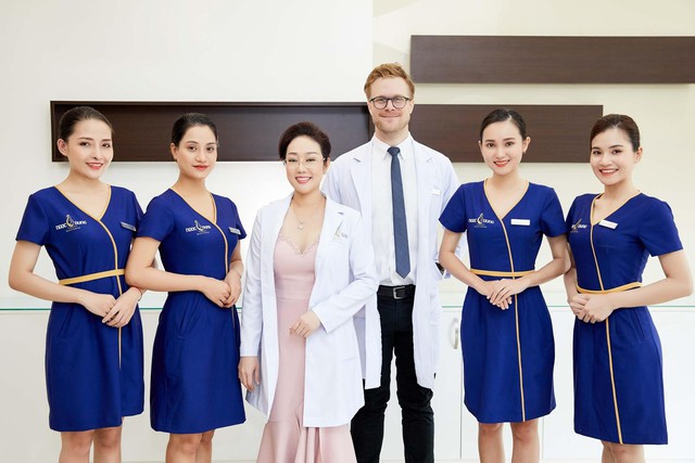 H&agrave;ng loạt sao Việt kh&ocirc;ng hẹn m&agrave; c&ugrave;ng c&oacute; một b&iacute; quyết l&agrave;m đẹp như thế n&agrave;y đ&acirc;y! - Ảnh 2.