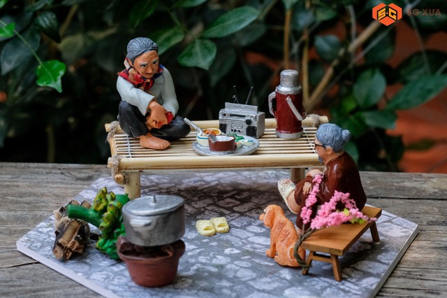 Giới trẻ S&agrave;i G&ograve;n đua nhau mua ho&agrave;i niệm về Tết - Ảnh 4.