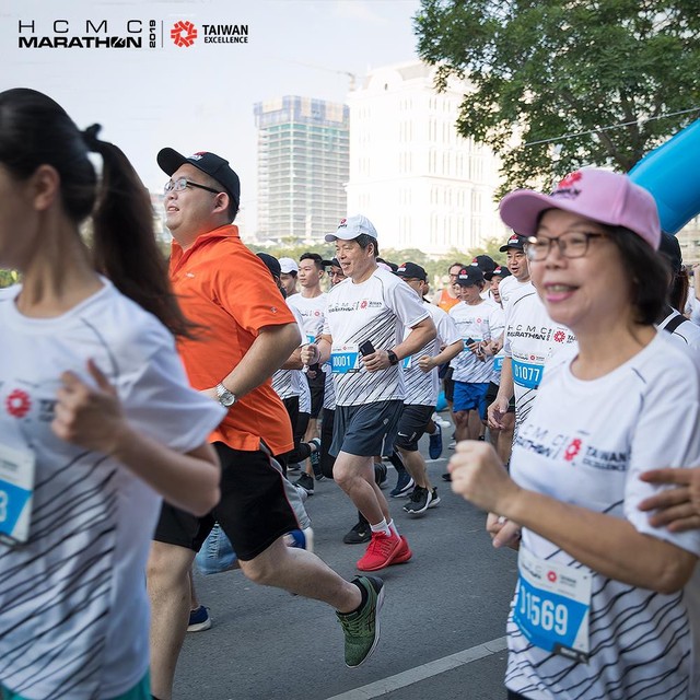 Điểm lại những hình ảnh đẹp từ sự kiện HCMC Marathon 2019 powered by Taiwan Excellence cho một năm mới sôi động - Ảnh 5.