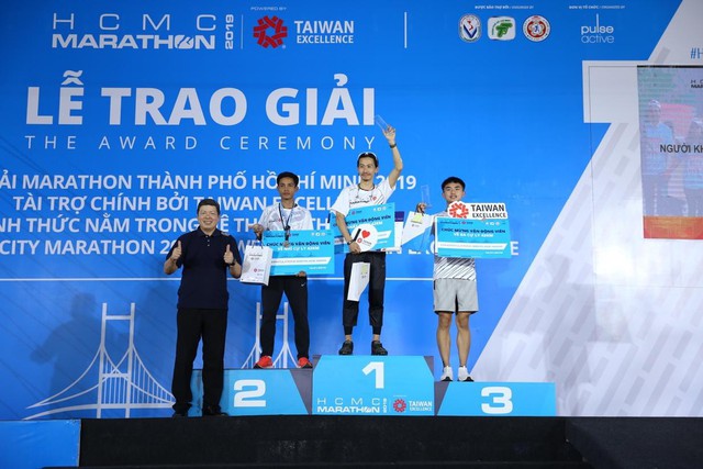 Điểm lại những hình ảnh đẹp từ sự kiện HCMC Marathon 2019 powered by Taiwan Excellence cho một năm mới sôi động - Ảnh 6.