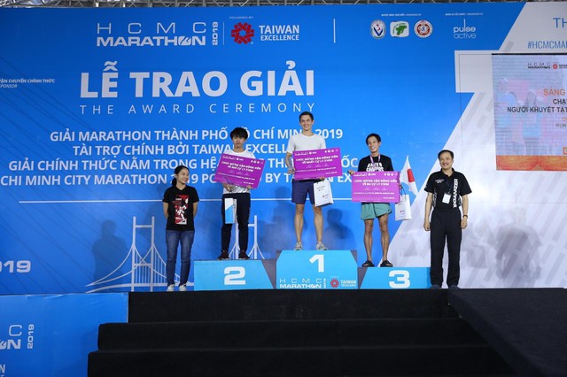 Điểm lại những hình ảnh đẹp từ sự kiện HCMC Marathon 2019 powered by Taiwan Excellence cho một năm mới sôi động - Ảnh 7.