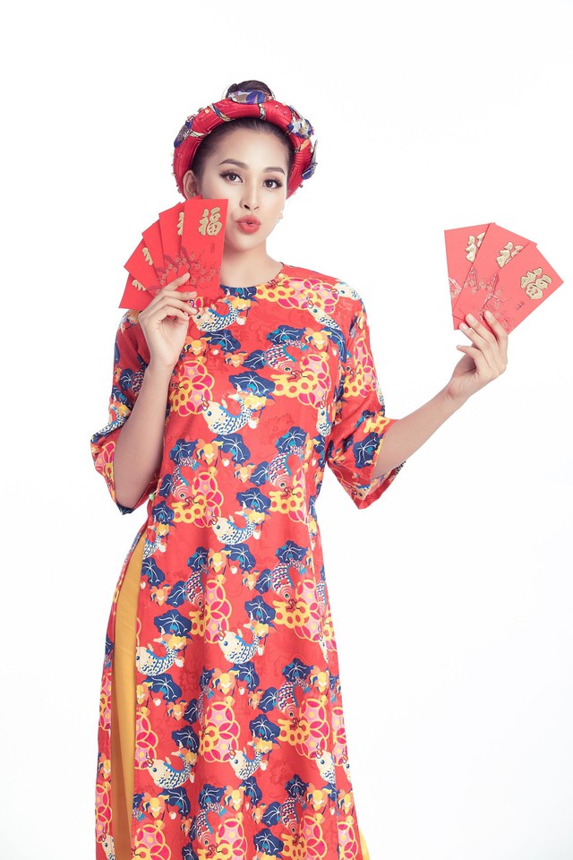 Học Tiểu Vy bí kíp “lấy lòng” mọi người dịp Tết bằng những mẫu áo dài cách tân cực xinh - Ảnh 1.