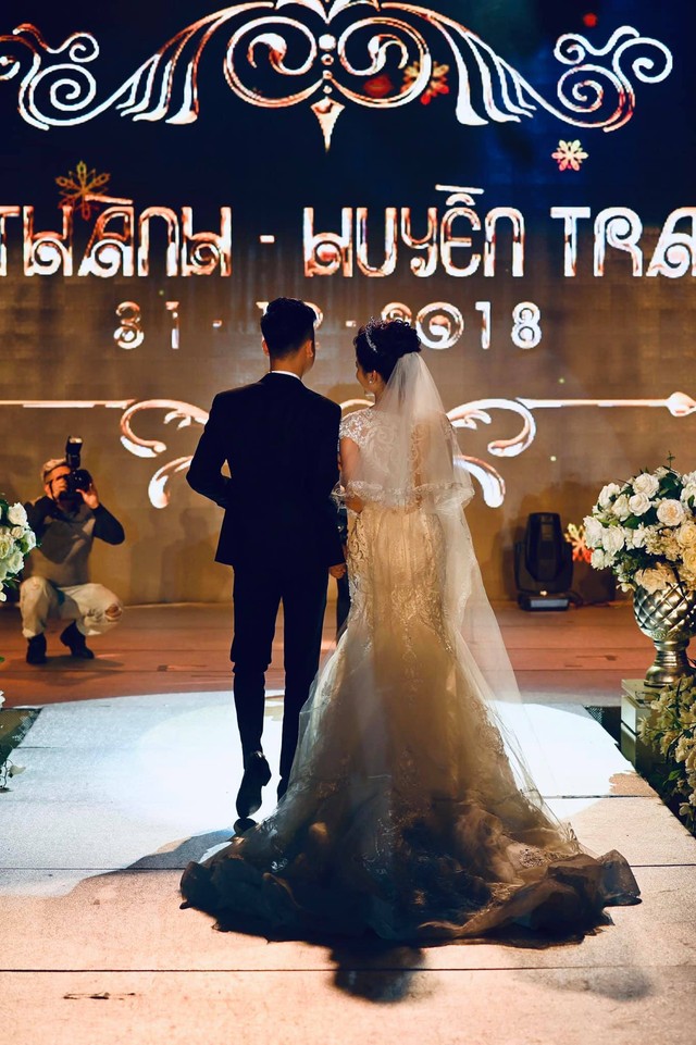 Huyền Trang Bất Hối chốt hạ năm 2018 bằng đám cưới cực viên mãn - Ảnh 4.