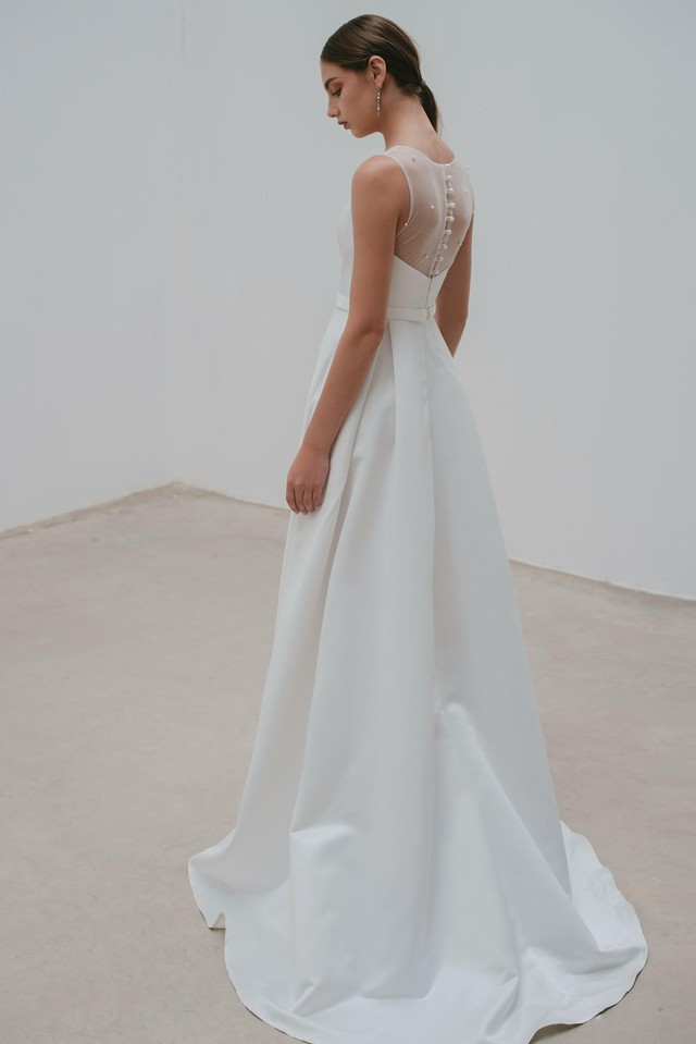 Xu hướng váy cưới 2019: Phong cách Minimalism – Giản đơn nhưng sang trọng và đầy tinh tế! - Ảnh 7.