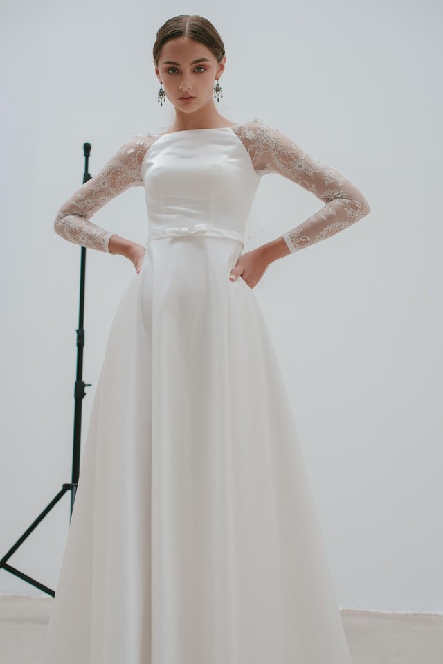 Xu hướng váy cưới 2019: Phong cách Minimalism – Giản đơn nhưng sang trọng và đầy tinh tế! - Ảnh 10.
